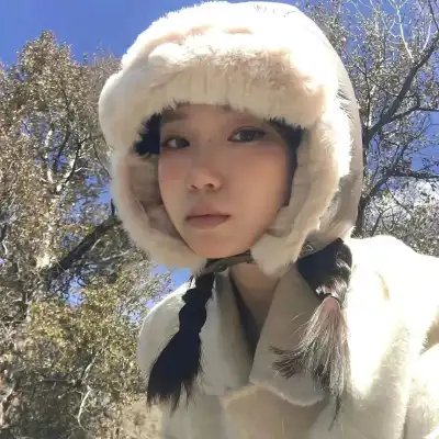 曾雅彤 曾雅彤